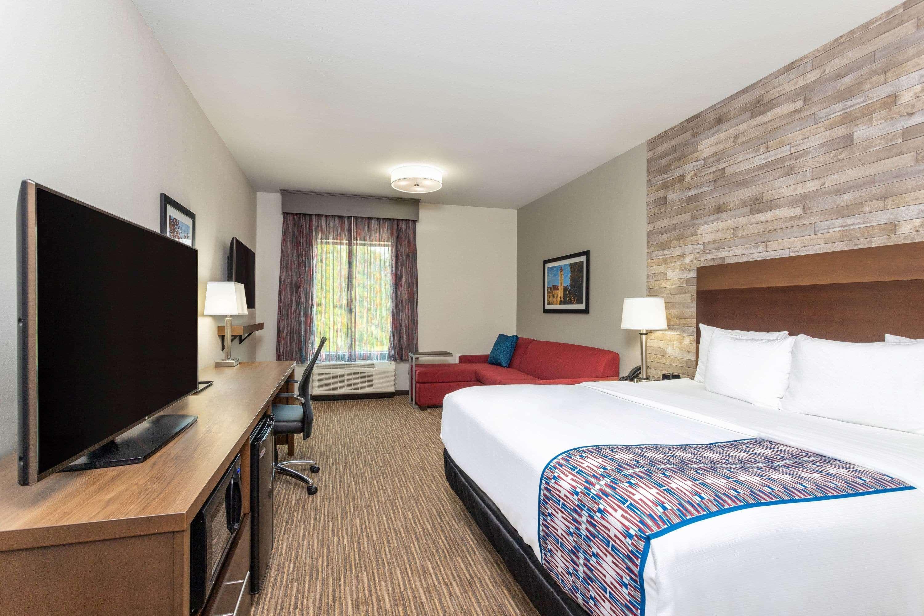 La Quinta Inn And Suites By Wyndham Bloomington Eksteriør bilde